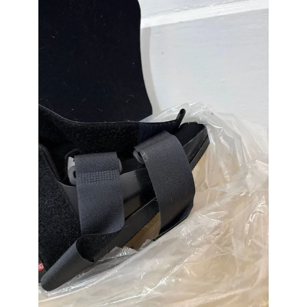Adjustable Walking Boot Style Support Brace – Size M